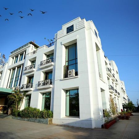 Hotel Renest Gāndhīdhām Exterior foto