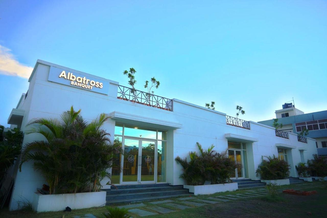 Hotel Renest Gāndhīdhām Exterior foto